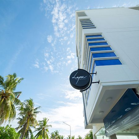The White Harp Beach Hotel Male Exterior photo