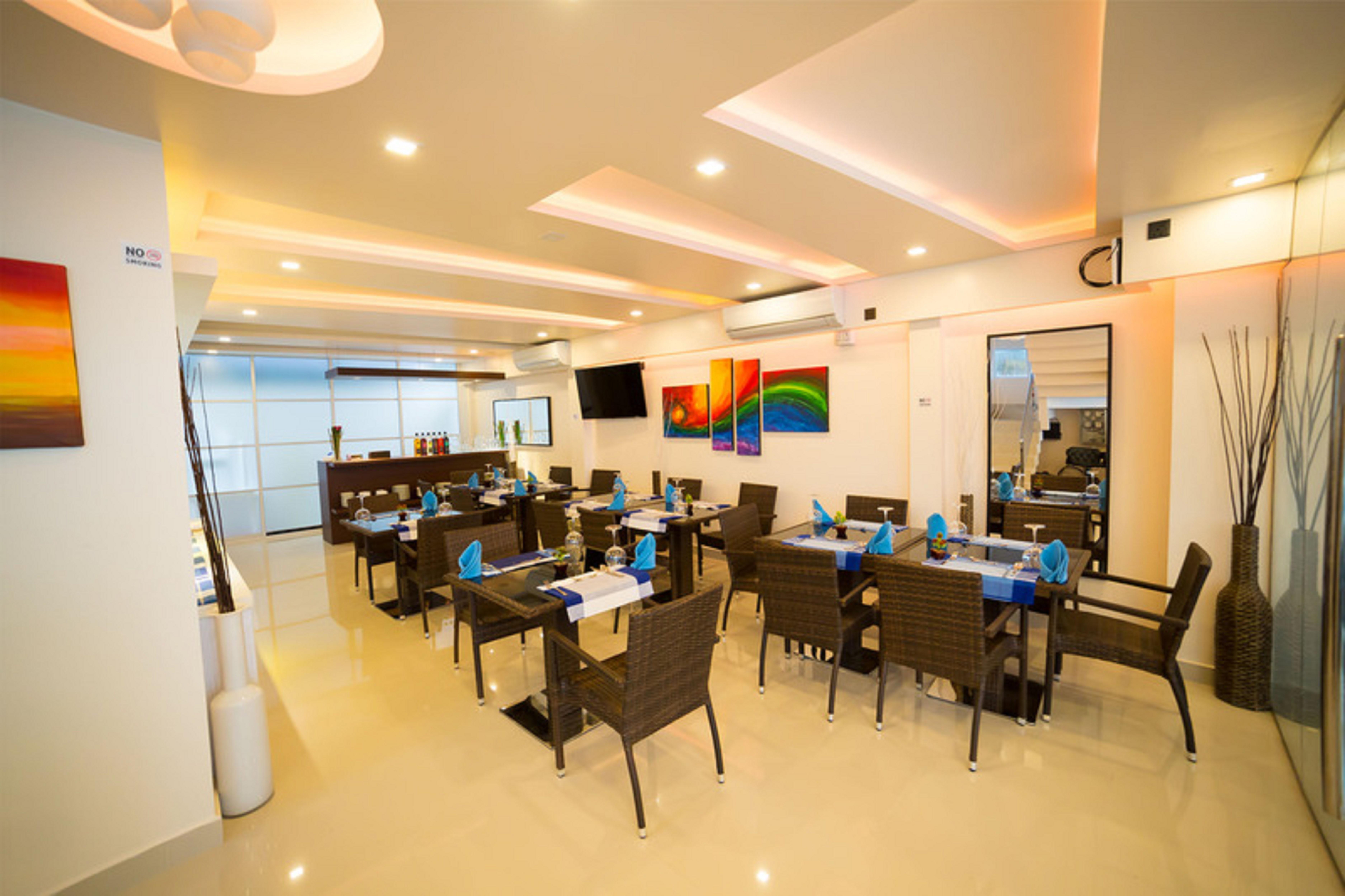 The White Harp Beach Hotel Male Exterior photo